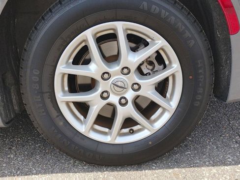 Used 2023 Chrysler Pacifica Touring-L FWD image 9