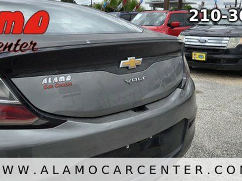 Used 2017 Chevrolet Volt LT FWD image 11