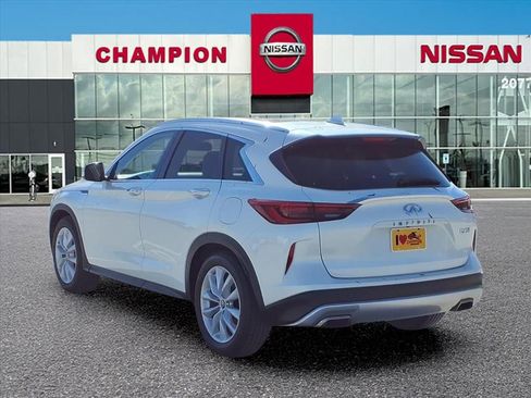 Used 2019 INFINITI QX50 Essential w/ Premium Heat Package image 5