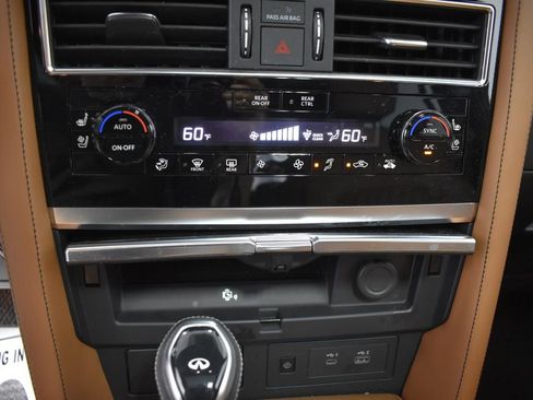 Used 2024 INFINITI QX80 Sensory w/ Cargo Package AWD/4WD image 22
