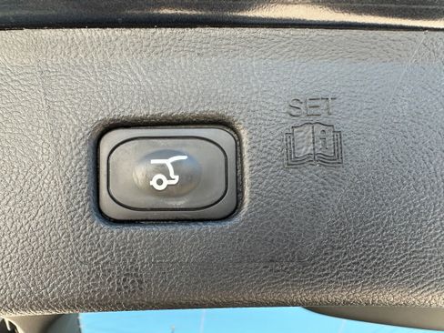 Used 2024 Ford Edge Titanium w/ Class II Trailer Tow Package image 36