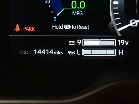 Used 2024 Toyota Sequoia Platinum image 27