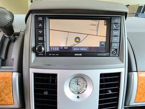 Used 2008 Chrysler Town & Country Limited w/ Entertainment Group #3 FWD image 9