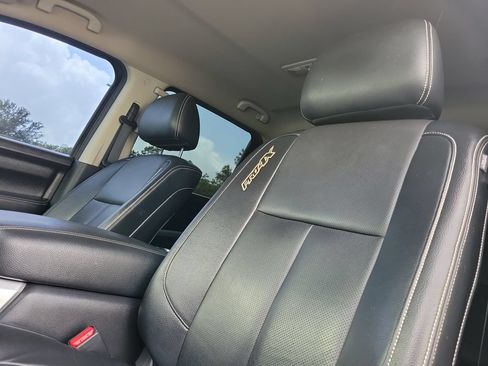Used 2017 Nissan Titan PRO-4X w/ Pro-4x Convenience Package AWD/4WD image 26