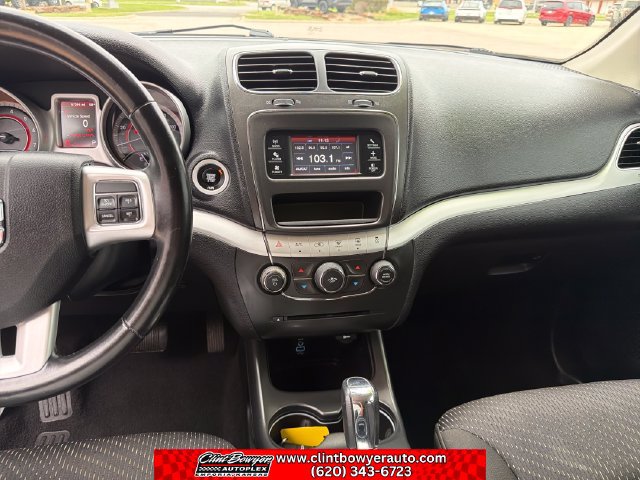 Used 2020 Dodge Journey SE w/ SE Popular Equipment Group FWD image 18