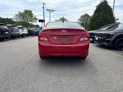 Used 2014 Hyundai Accent GLS FWD image 4