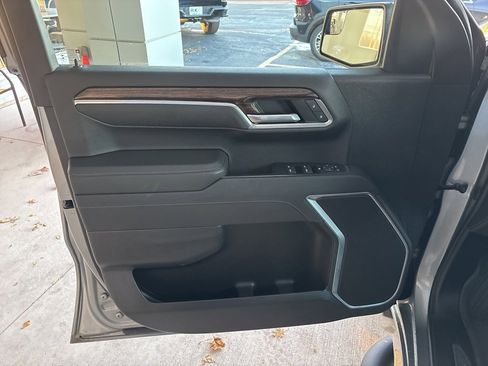 Used 2023 GMC Sierra 1500 Elevation image 6