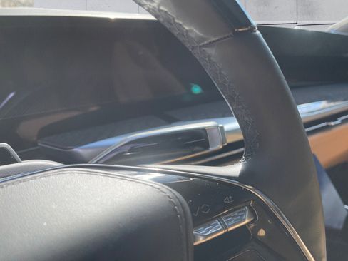 Used 2025 Cadillac Escalade IQ Luxury 2 w/ LPO, Etrunk Organizer Package AWD/4WD image 12