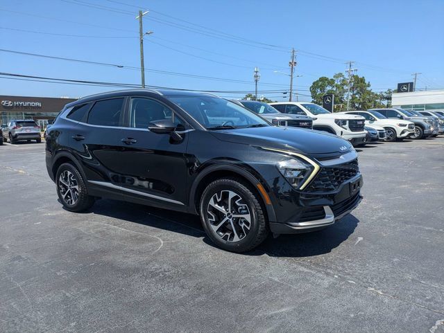 Used 2023 Kia Sportage EX AWD/4WD image 2