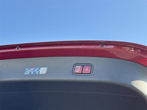 Certified 2025 Mercedes-Benz GLC 350e GLC 350e image 16