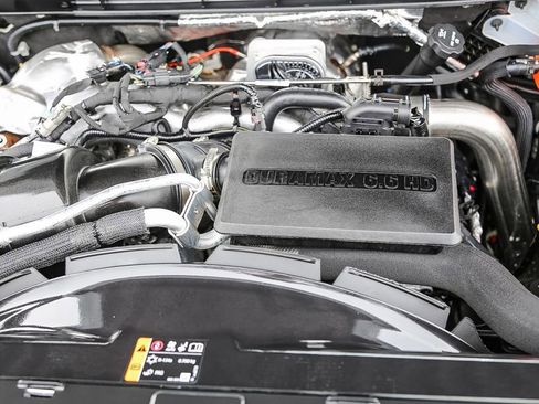 Used 2025 GMC Sierra 2500 AT4 image 27