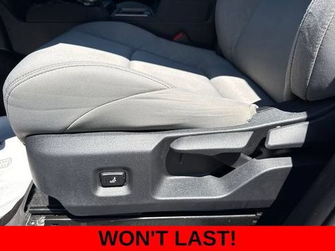 Used 2024 Toyota Tacoma SR5 AWD/4WD image 16