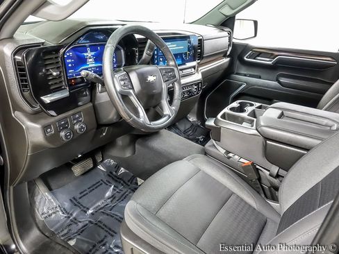 Used 2022 Chevrolet Silverado 1500 LT image 11