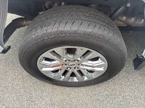 Used 2024 Ford F150 Lariat AWD/4WD image 17