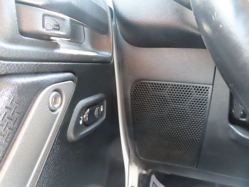 Used 2018 Jeep Wrangler Unlimited Sport S AWD/4WD image 28