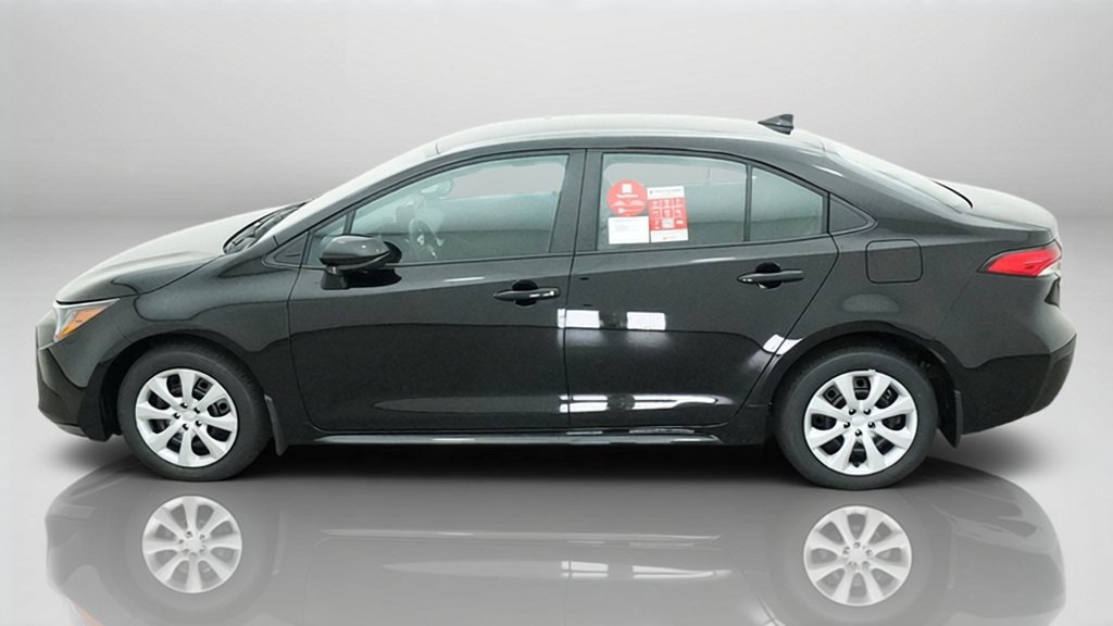 New 2027 Toyota Corolla LE FWD image 2