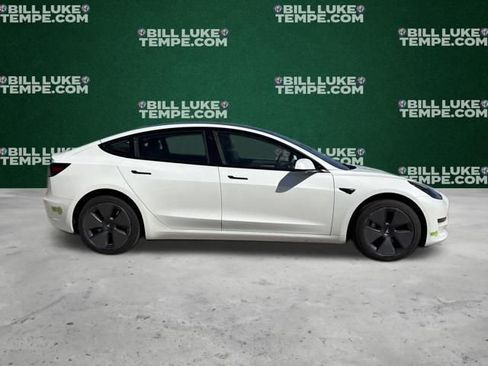Used 2023 Tesla Model 3 Standard Range image 3