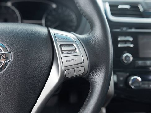 Used 2015 Nissan Altima 2.5 SV FWD image 38