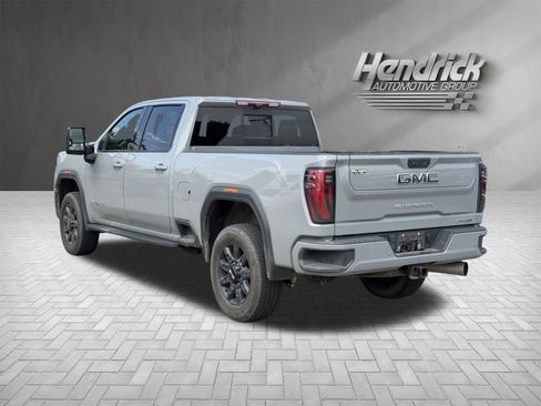 Used 2024 GMC Sierra 2500 AT4 w/ AT4 Premium Plus Package AWD/4WD image 7