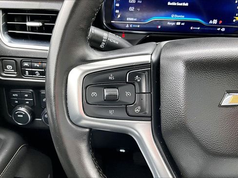 Used 2023 Chevrolet Suburban Premier AWD/4WD image 23