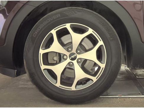 Used 2022 Kia Telluride EX image 14