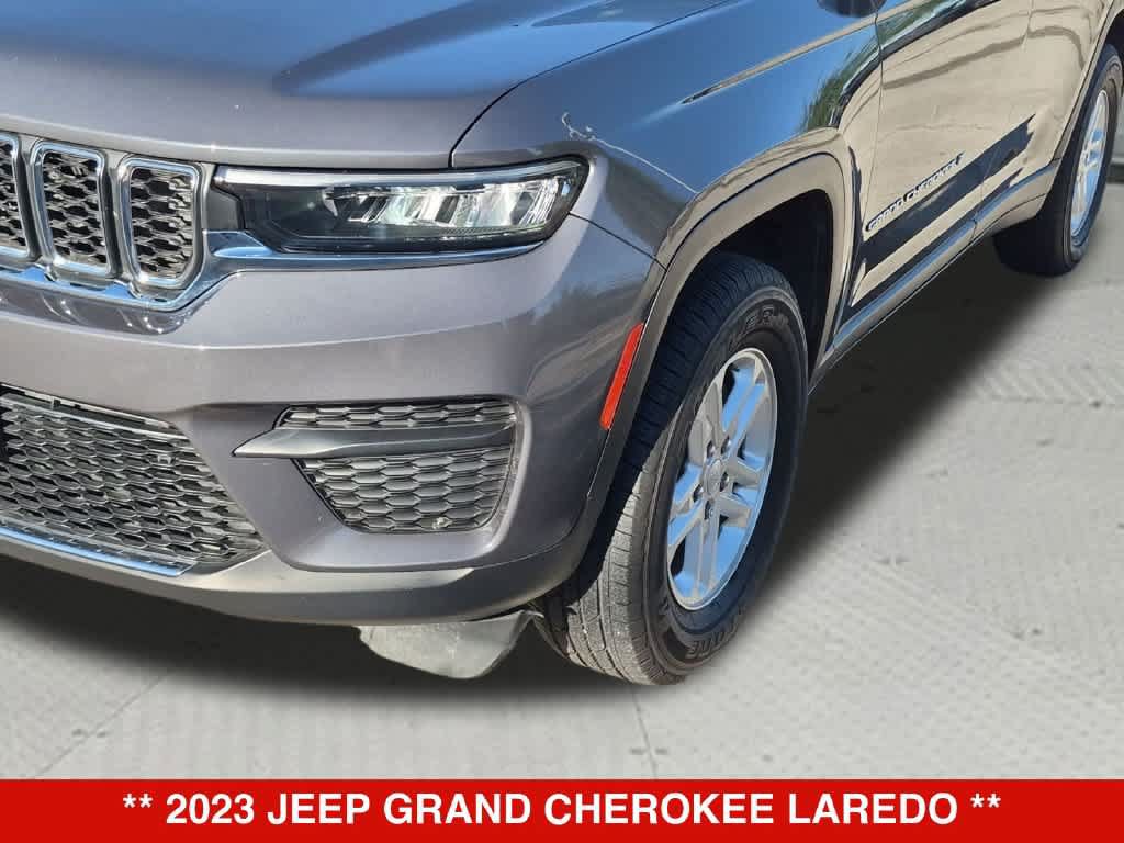 Used 2023 Jeep Grand Cherokee Laredo RWD image 11