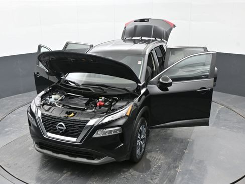 Used 2023 Nissan Rogue SV image 46