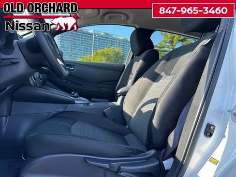 Used 2024 Nissan Leaf S image 9