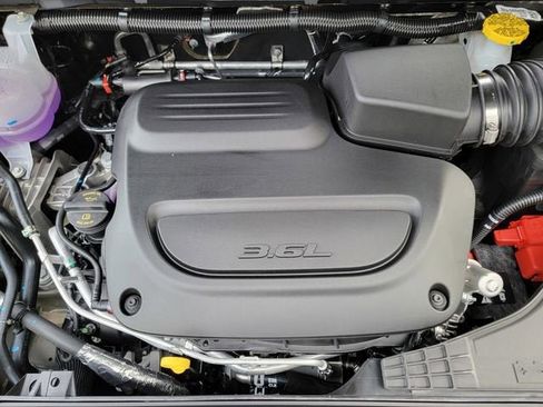 New 2026 Chrysler Pacifica Select w/ S Appearance Package AWD/4WD image 37