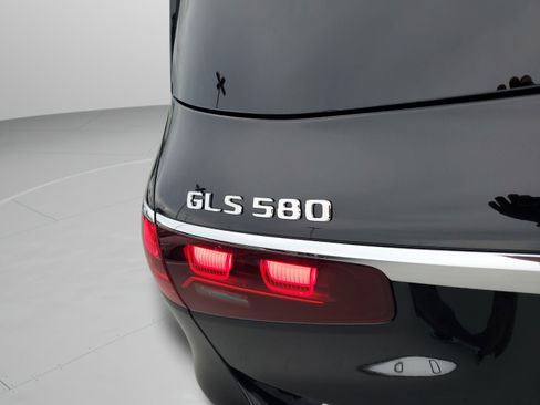 Certified 2026 Mercedes-Benz GLS 580 4MATIC image 39