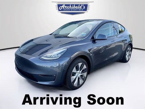 Used 2021 Tesla Model Y Long Range AWD/4WD image 3
