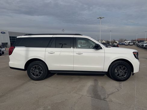 Used 2025 Ford Expedition Max Active image 2