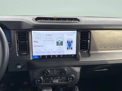 Certified 2025 Ford Bronco Badlands AWD/4WD image 17