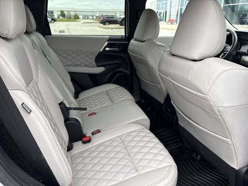 Used 2022 Mitsubishi Outlander SEL FWD image 13
