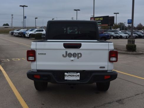 Used 2023 Jeep Gladiator Overland image 6