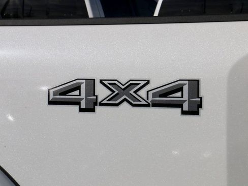 New 2026 Ford F250 Lariat w/ Black Appearance Package AWD/4WD image 8