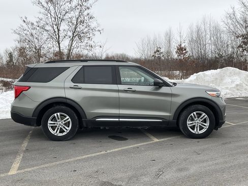 Used 2020 Ford Explorer XLT w/ Equipment Group 202A image 27