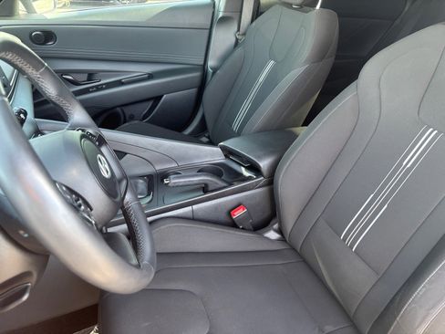 Used 2025 Hyundai Elantra Sport image 23