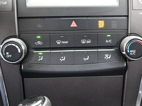 Used 2017 Toyota Camry LE FWD image 22