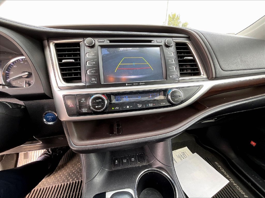 Used 2016 Toyota Highlander Limited Platinum AWD/4WD image 14
