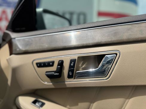 Used 2010 Mercedes-Benz E 350 E350 Sedan 4MATIC image 28