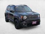 Used 2018 Jeep Renegade Latitude w/ Cold Weather Group image 3