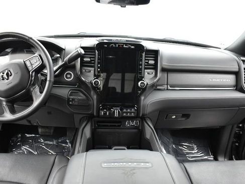 Used 2024 RAM 3500 Limited AWD/4WD image 10