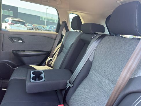 Used 2021 Nissan Rogue SV AWD/4WD image 33