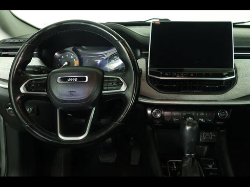 Used 2022 Jeep Compass Latitude w/ Convenience Group AWD/4WD image 16