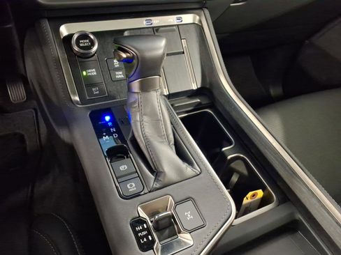 New 2025 Lexus GX 550 AWD/4WD image 8