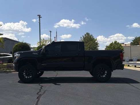 Used 2022 GMC Sierra 1500 AT4 w/ AT4 Premium Package AWD/4WD image 12