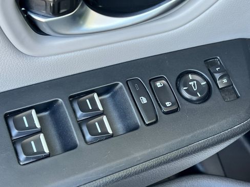 Certified 2024 Honda Pilot LX image 12