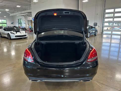Used 2018 Mercedes-Benz C 300 Sedan image 40