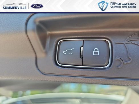 New 2026 Ford Explorer Active RWD image 16